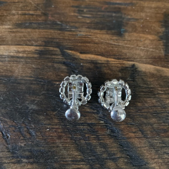 vintage rhinestone crystal screw-back earrings - Picture 3 of 5